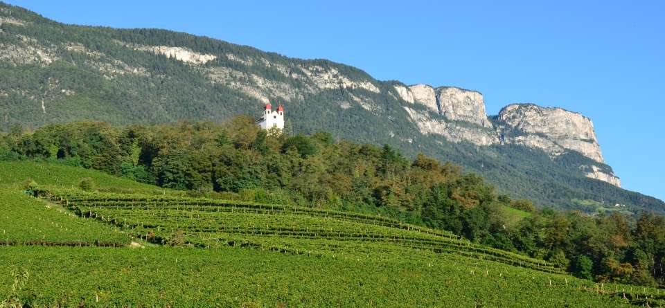 La chiesa di Gleif sopra ad Appiano, vicino a Bolzano, Alto Adige